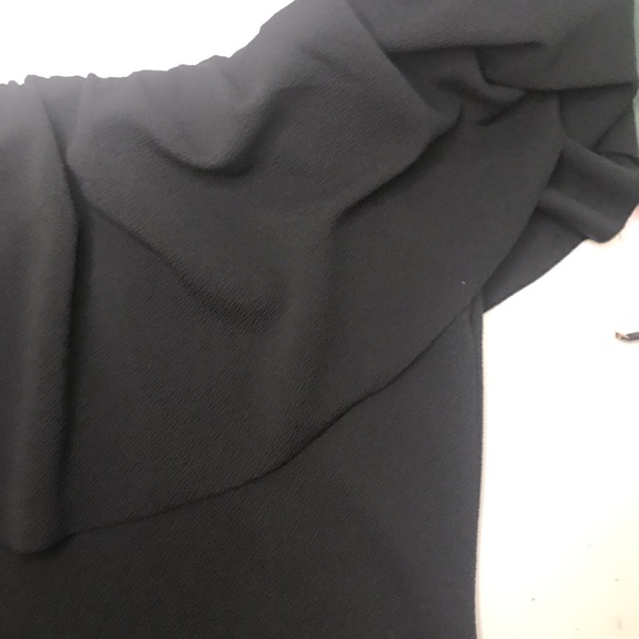 Almost famous US large black off shoulder dress. - Picture 4 of 5